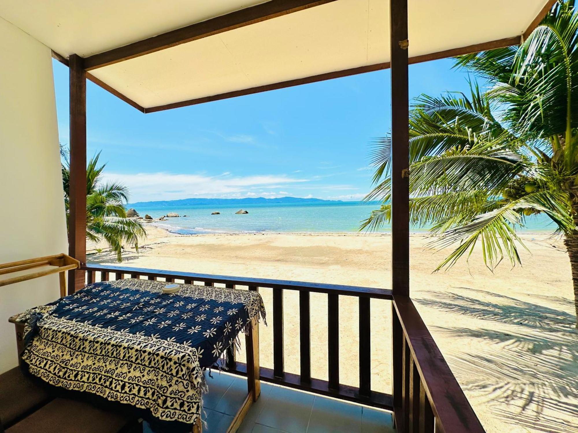 The Scenery Beach Resort Baan Khai Exteriér fotografie