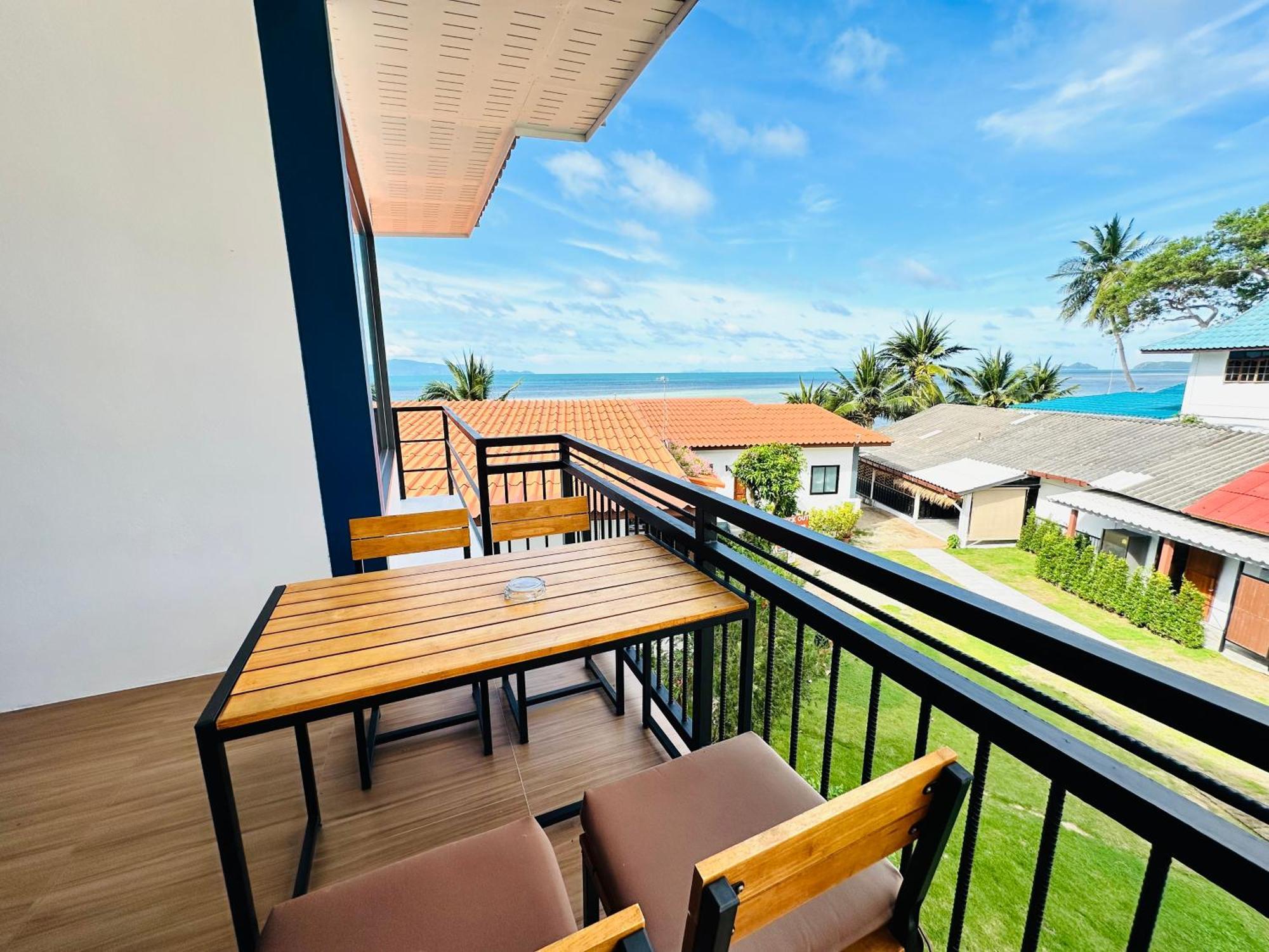 The Scenery Beach Resort Baan Khai Exteriér fotografie