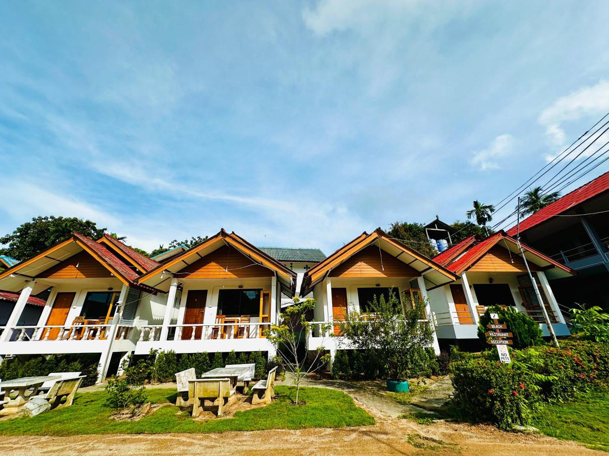 The Scenery Beach Resort Baan Khai Exteriér fotografie