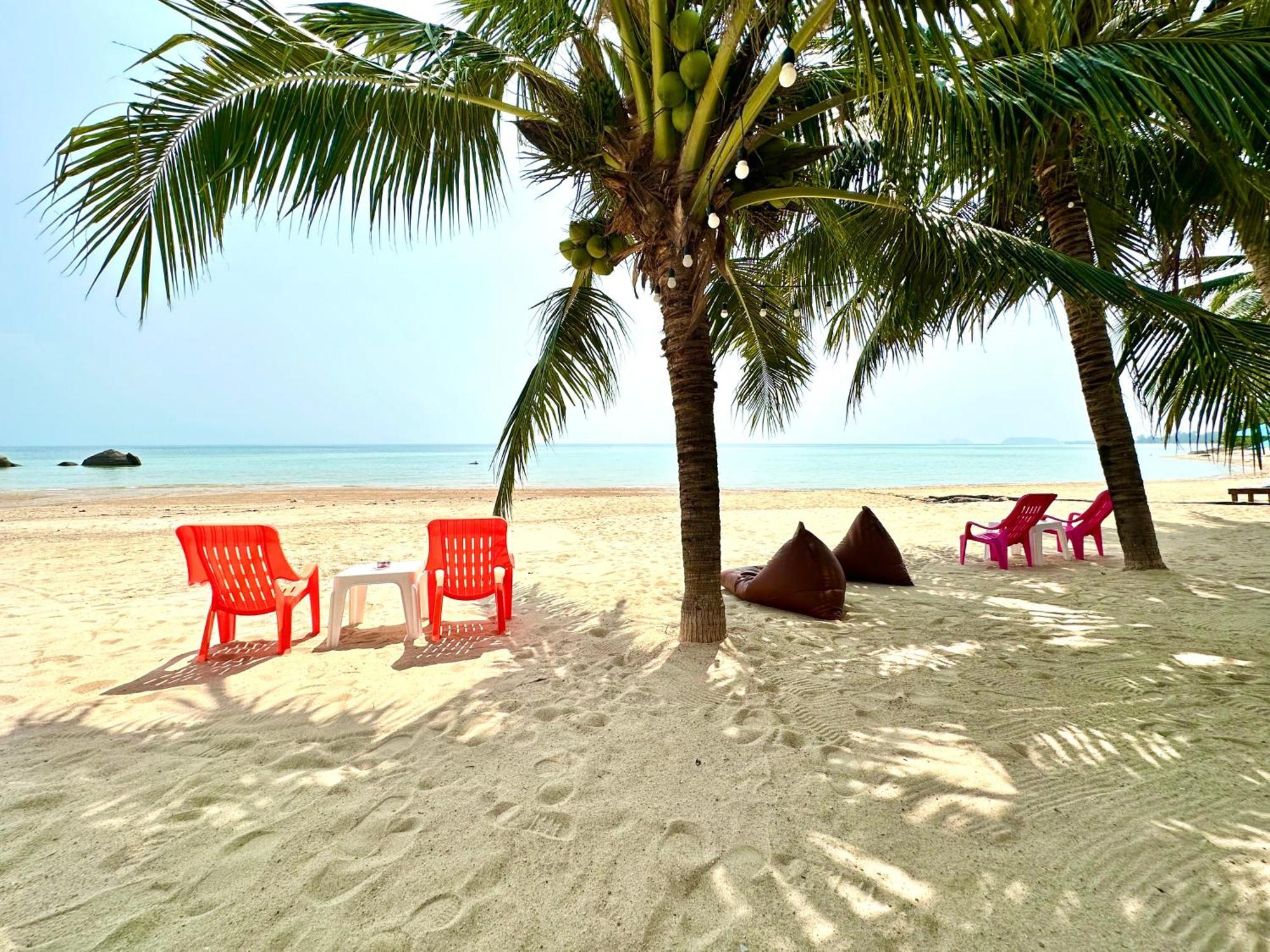 The Scenery Beach Resort Baan Khai Exteriér fotografie