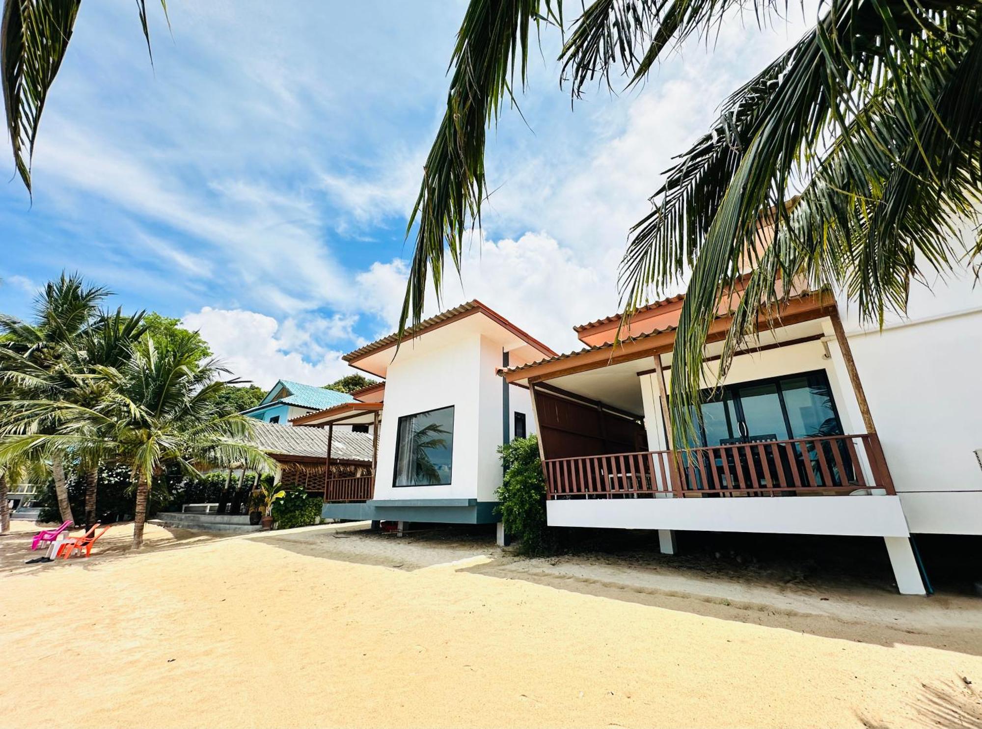 The Scenery Beach Resort Baan Khai Exteriér fotografie